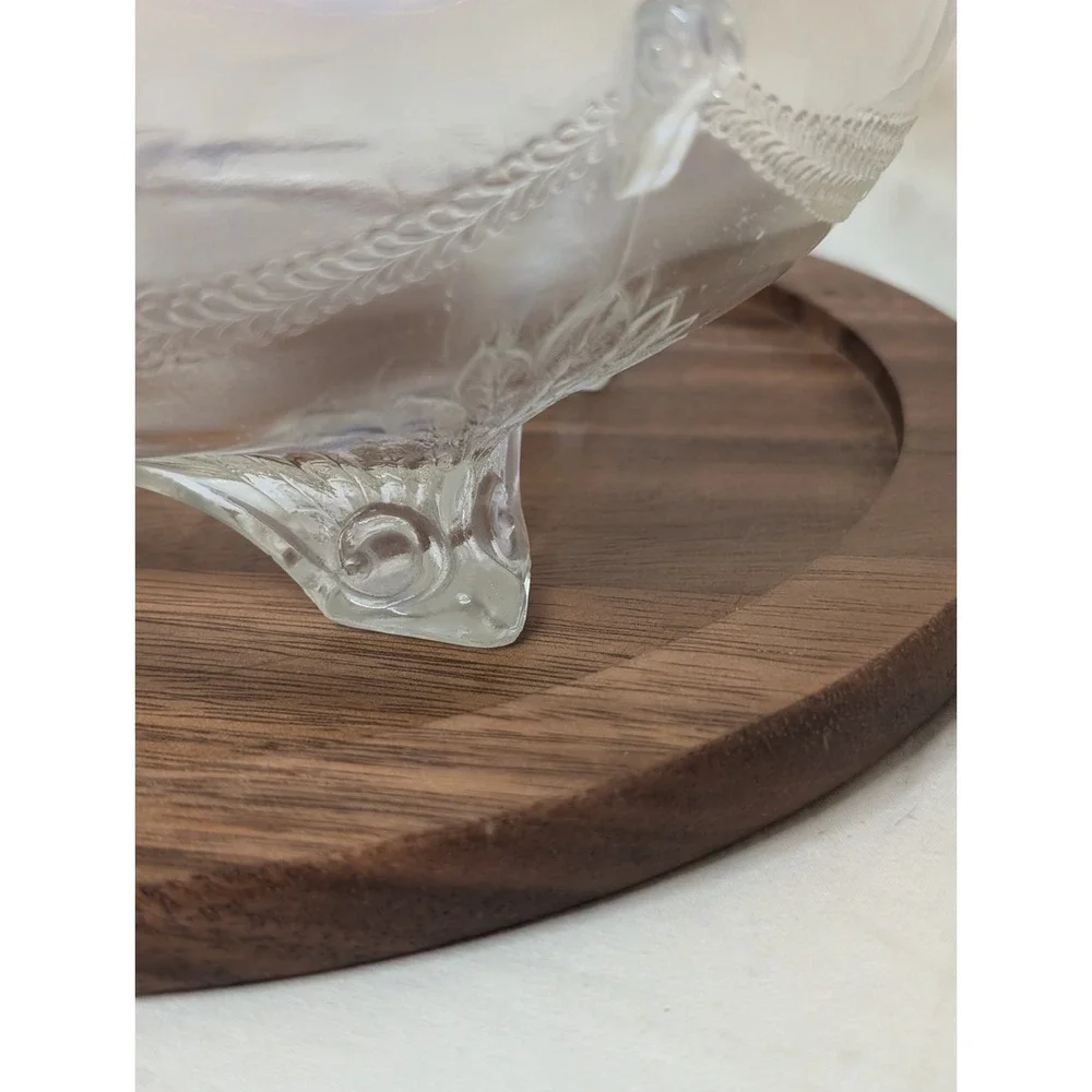 Northwood Glass Four Footed Bowl With‎ Ruffle Top